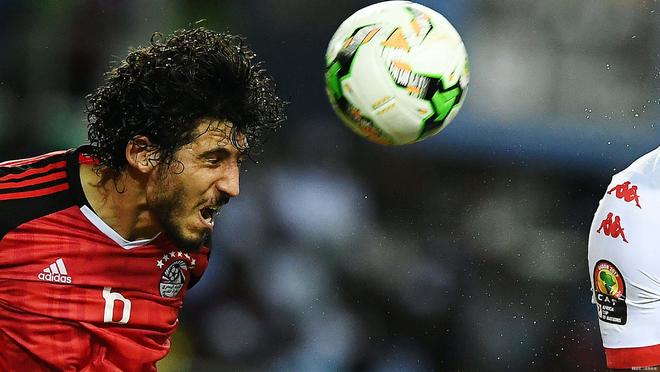 爱游戏体育-美国队观众热烈欢呼！，内马尔迎来十赛季出色发挥全场沸腾不已(美国多地进入国家紧急状态)