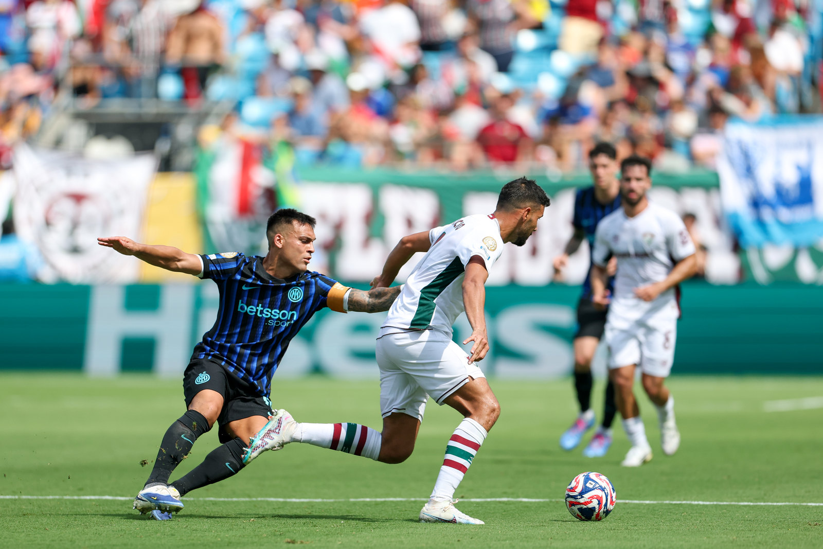 爱游戏入口-直播欧超杯皇马对法兰