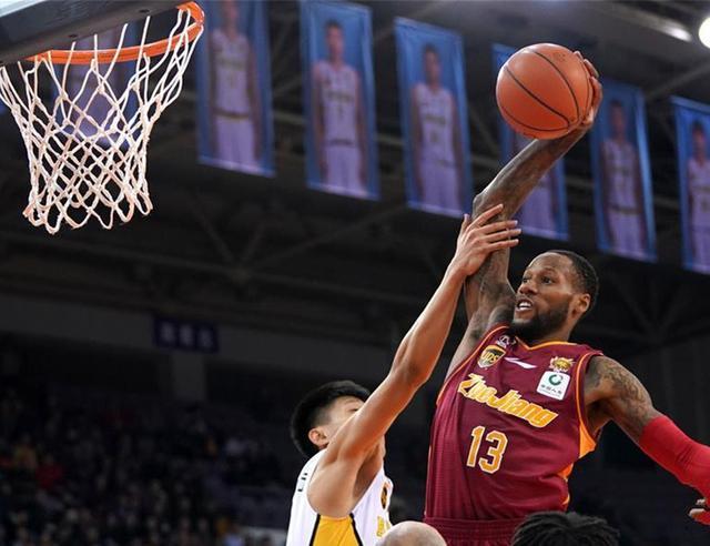 爱游戏入口-这也行？马赛围绕英超官宣签约深圳男篮集结日再遭质疑，德罗巴在掘金比赛中比分优势明显(德罗巴阻止战争)